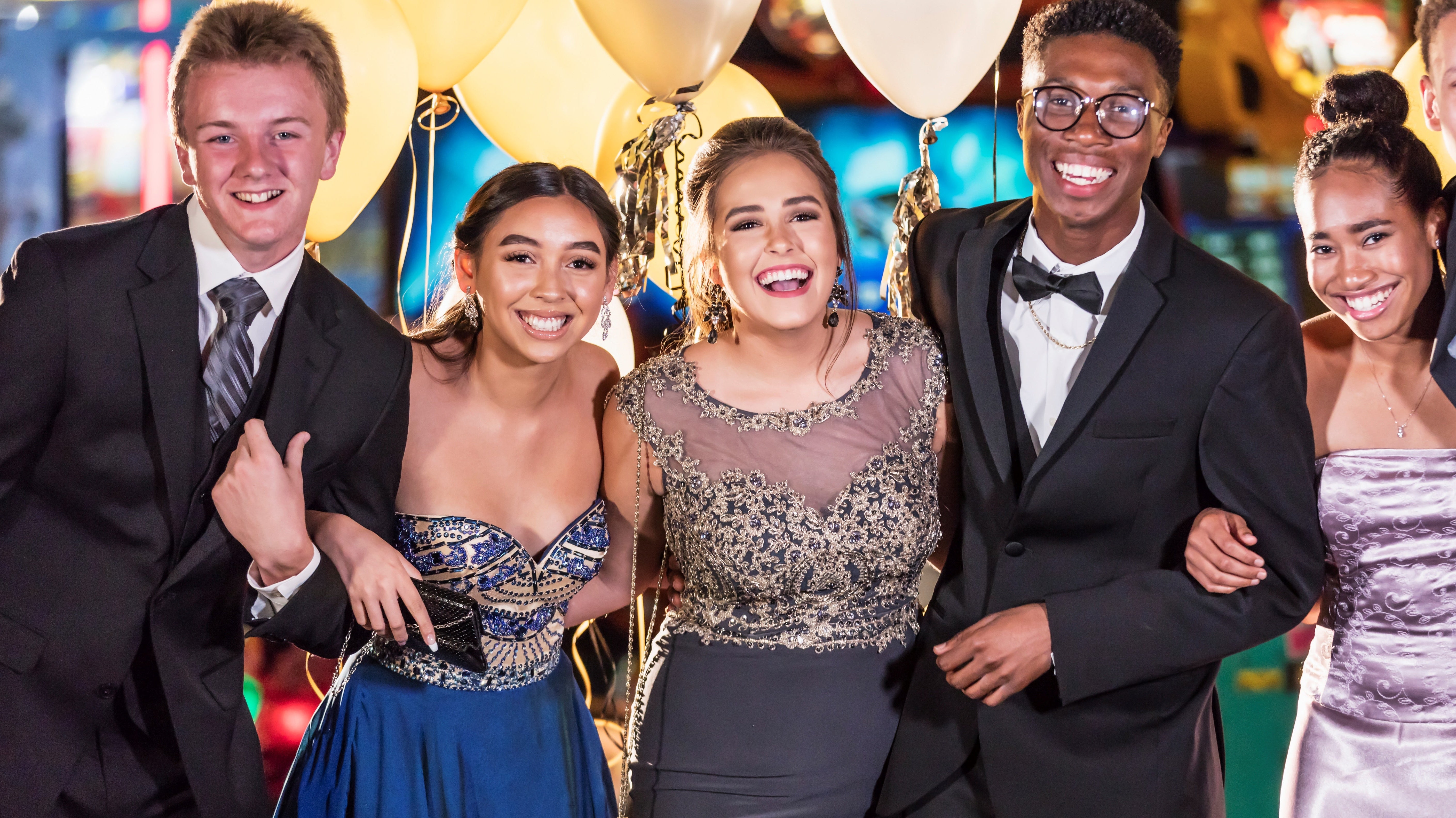 The Ultimate Guide to Necklines & Silhouettes