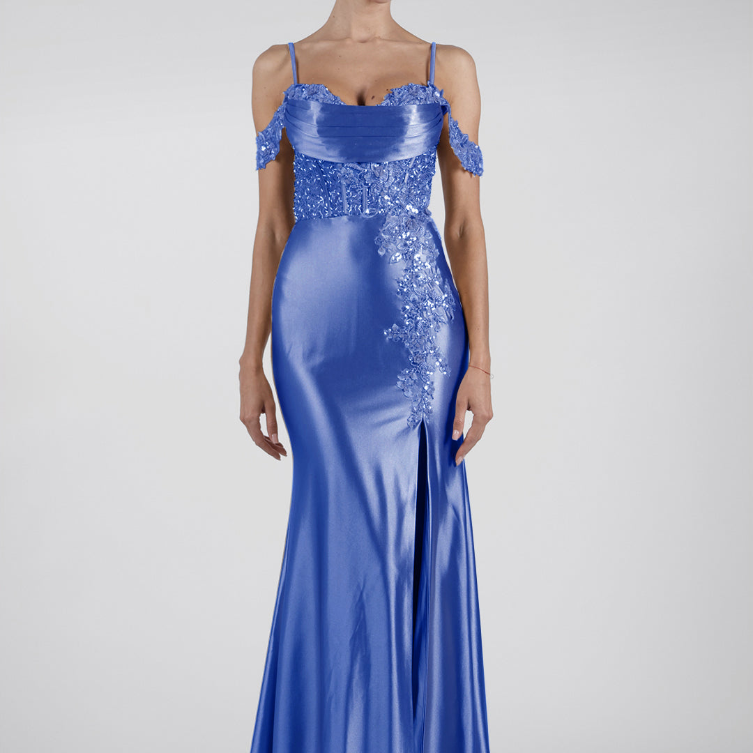 Robe de soirée à col bénitier et manches tombantes, fendue sur le côté