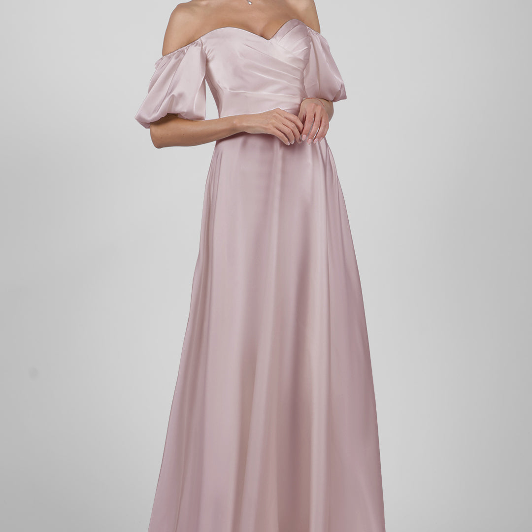 Robe longue de demoiselle d'honneur à épaules dénudées et manches bouffantes