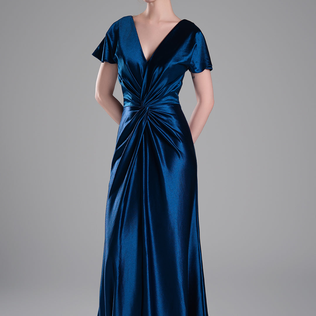 Elegant Pleated V-Neck Flowing Silhouette Satin Dresses