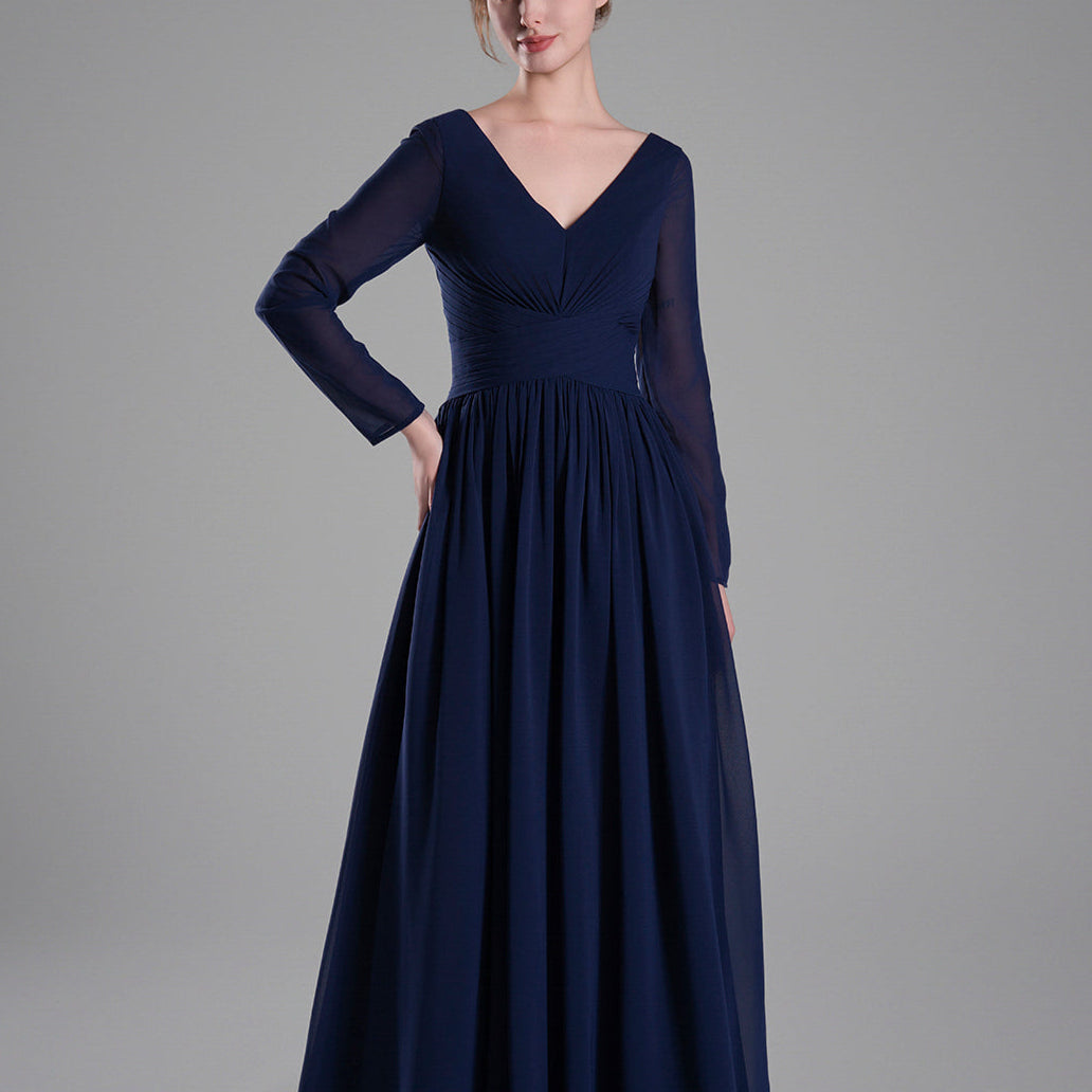 Long Sleeves V-Neck Backless Pleated Dresses