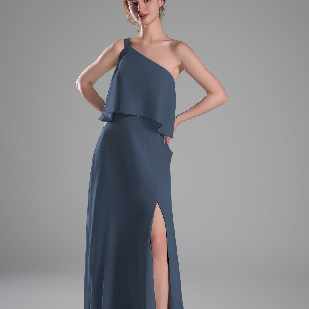 One-Shoulder Pleated Side Slit Flowing Dresses