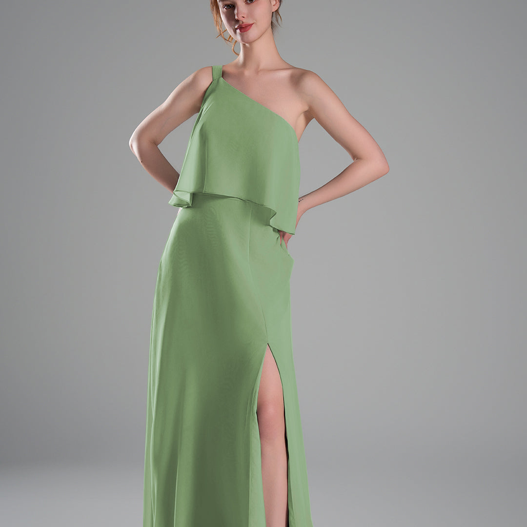 One-Shoulder Pleated Side Slit Flowing Dresses