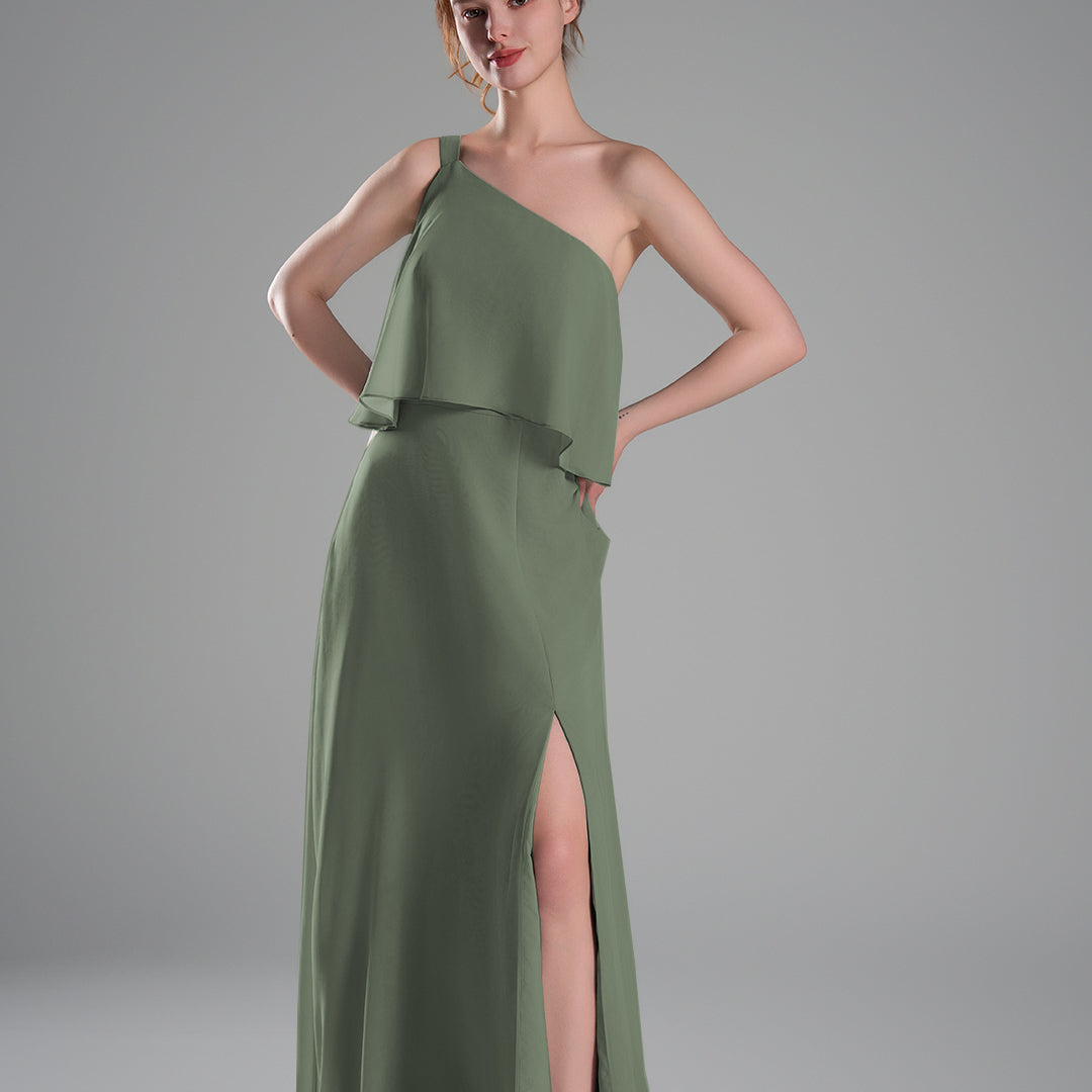 One-Shoulder Pleated Side Slit Flowing Dresses
