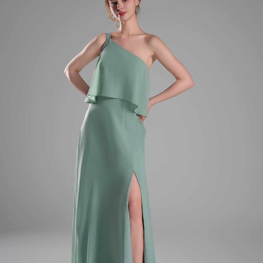 One-Shoulder Pleated Side Slit Flowing Dresses
