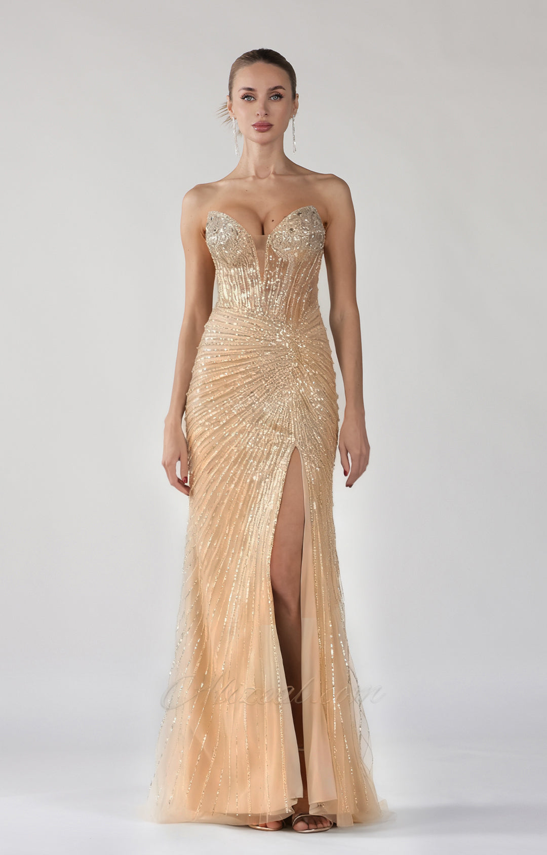 Sweetheart Neck Intricate Sequin Side Split Dresses