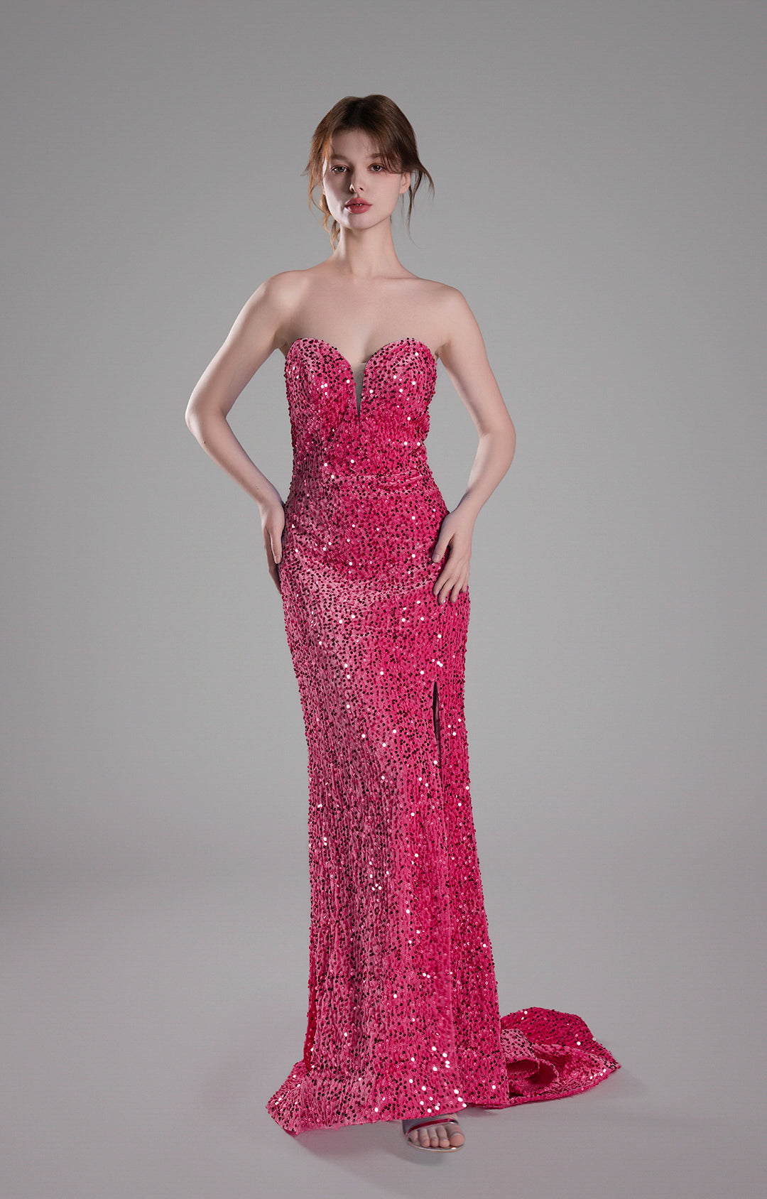 Robe sirène à paillettes sans manches et fente haute