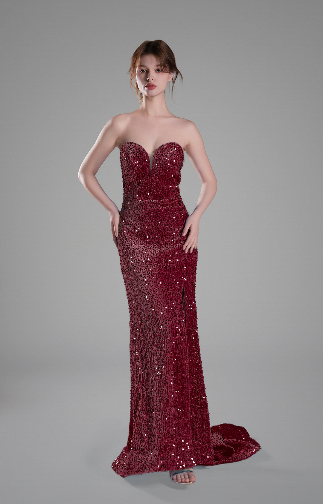 Robe sirène à paillettes sans manches et fente haute