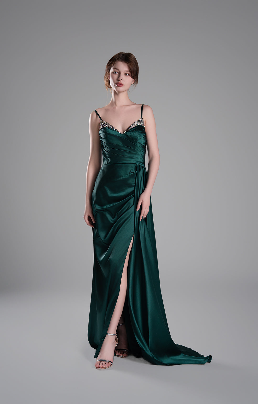 Elegante Abendkleider mit gerüschtem Oberteil und Seitenschlitz