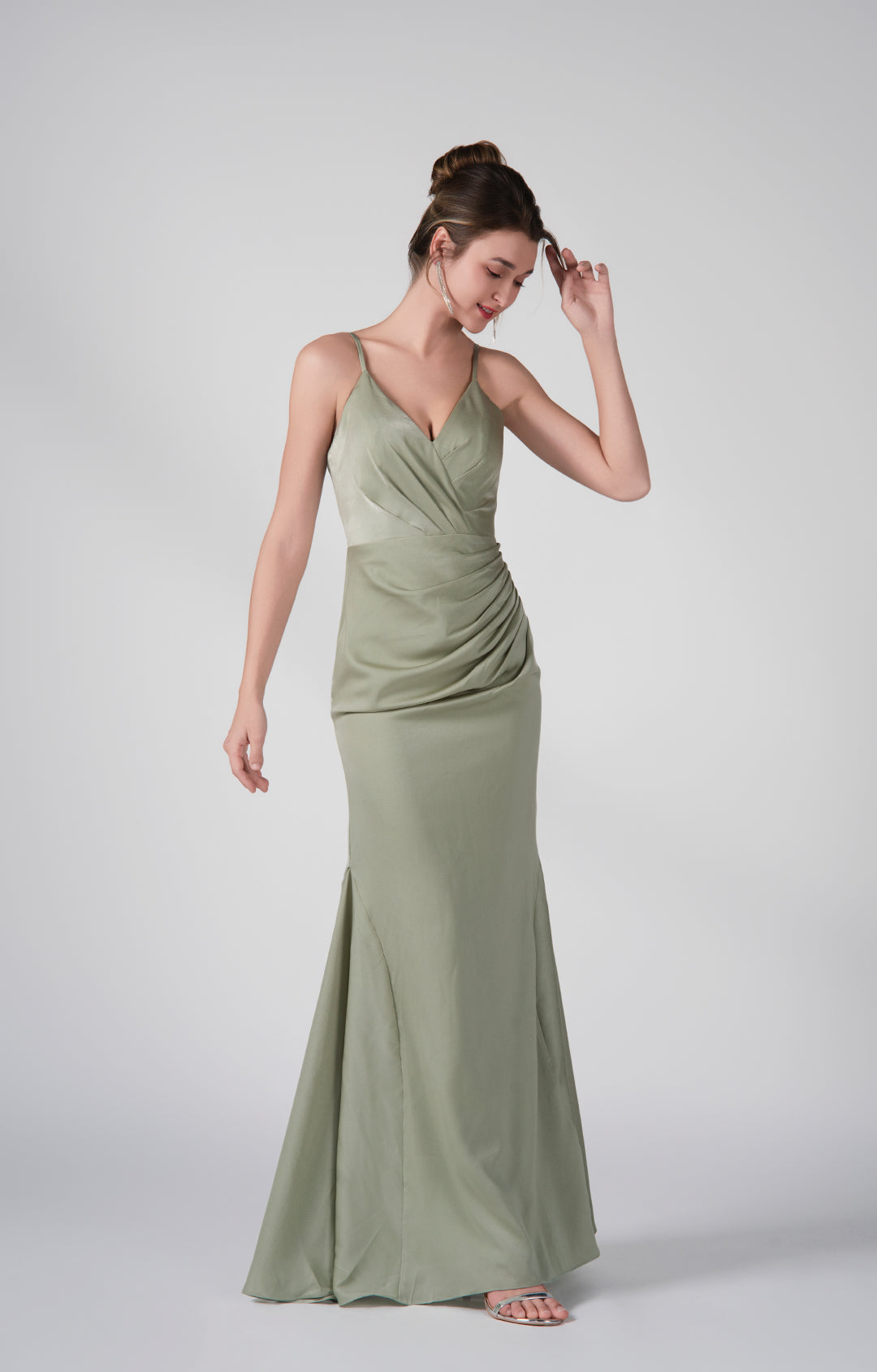 Spaghetti Straps V-Neck Ruched Bodice Mermaid